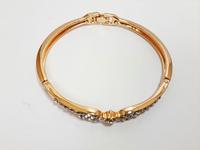 Gambar VeE Gelang Wanita Lapis Emas 18K Kristal Swarovski GW41 dari Vee Jewelry Store Kota Bekasi 2 Tokopedia