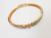 Gambar VeE Gelang Wanita Lapis Emas 18K Kristal Swarovski GW41 dari Vee Jewelry Store Kota Bekasi 3 Tokopedia