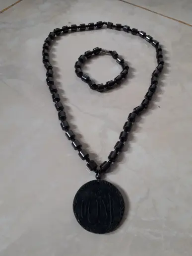 Kalung dan Gelang Magnit Lafadz Allah Blackjade Asli Batu Alam Kesehatan Mencegah Penyakit dengan Daya Magnit