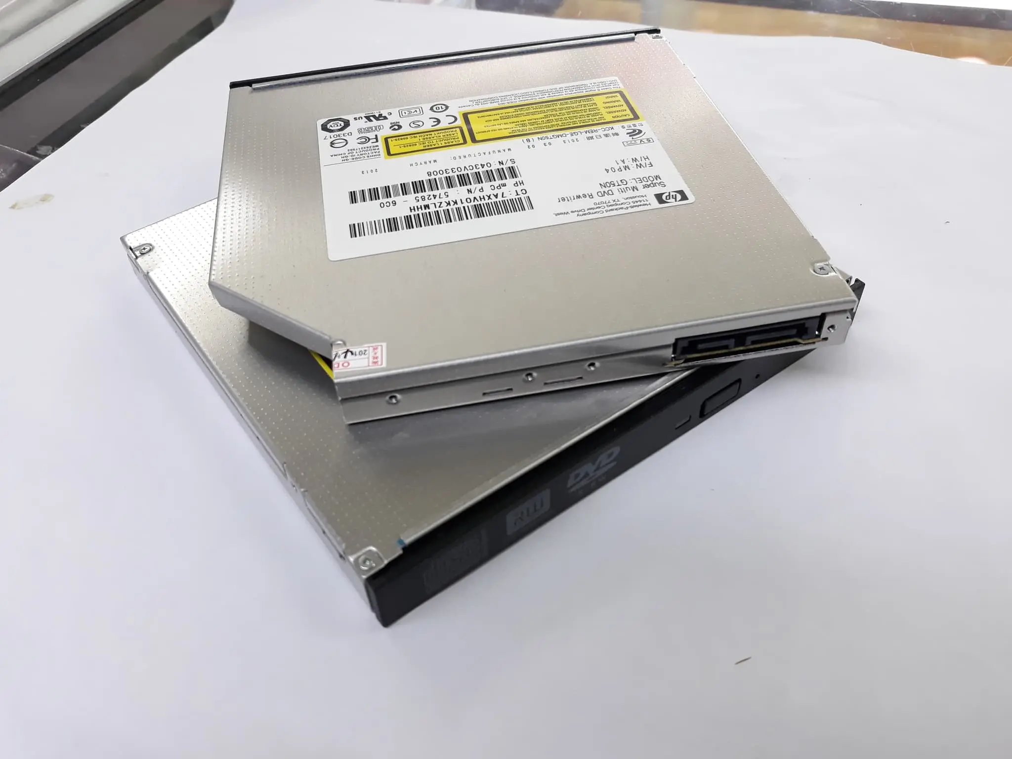 DVD INTERNAL LAPTOP SATA STANDAR/TEBAL