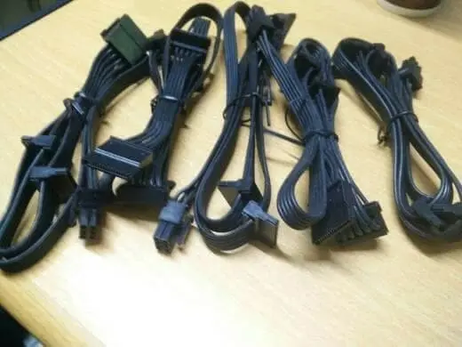 Kabel Modular Corsair PSU 6 Pin Ke SATA