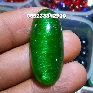 Batu Zamrud Kalimantan Hijau Mirip Batu Akik Pandan