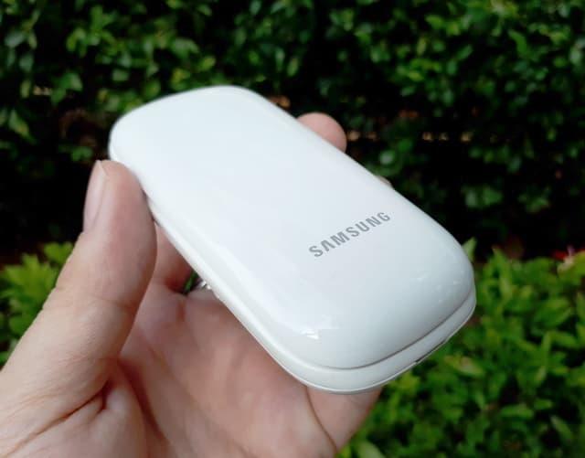 Gambar Hape Samsung Caramel E1272 Dual SIM Seken Mulus Normal dari CNC phoneshop Kota Administrasi Jakarta Pusat Tokopedia