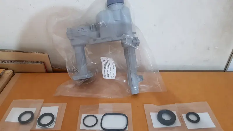 Seal Head Chamber / Priming Tank Pompa Air Hitachi 0