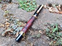 Gambar Pulpen Mewah Dika Wen 891 Classic Red Leather Grape Pattern dari CNC phoneshop Kota Administrasi Jakarta Pusat 5 Tokopedia