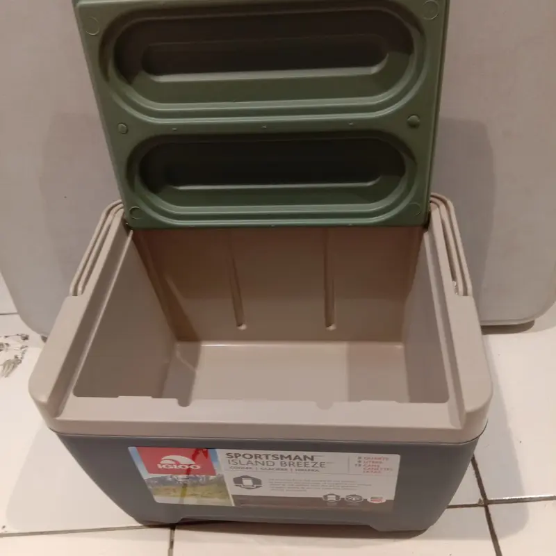IGLOO COOLER BOX SPORTSMAN 8 LITER 1
