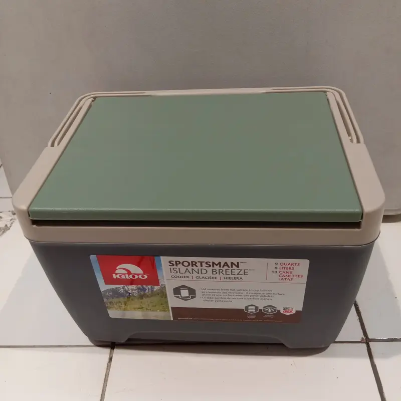 IGLOO COOLER BOX SPORTSMAN 8 LITER 2