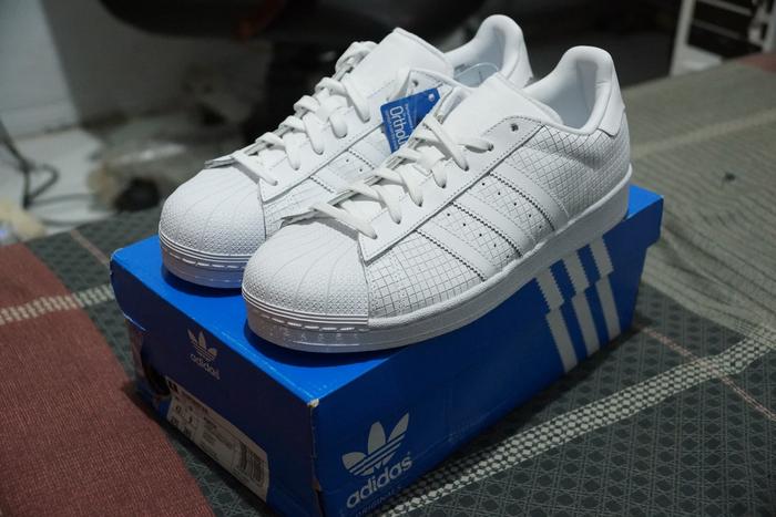 adidas gazelle silver green womens Adidas Superstar Originals main image 0