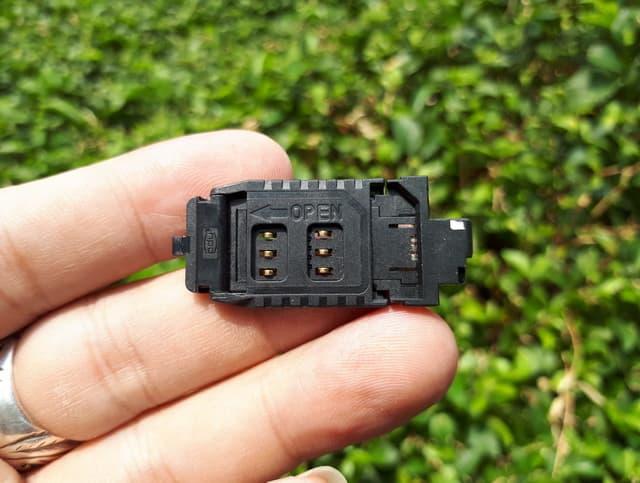 Gambar Simcard Holder Slot Sim Ericsson R190 R250 Seken Original Copotan dari CNC phoneshop Kota Administrasi Jakarta Pusat Tokopedia
