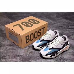 adidas yeezy 700 harga