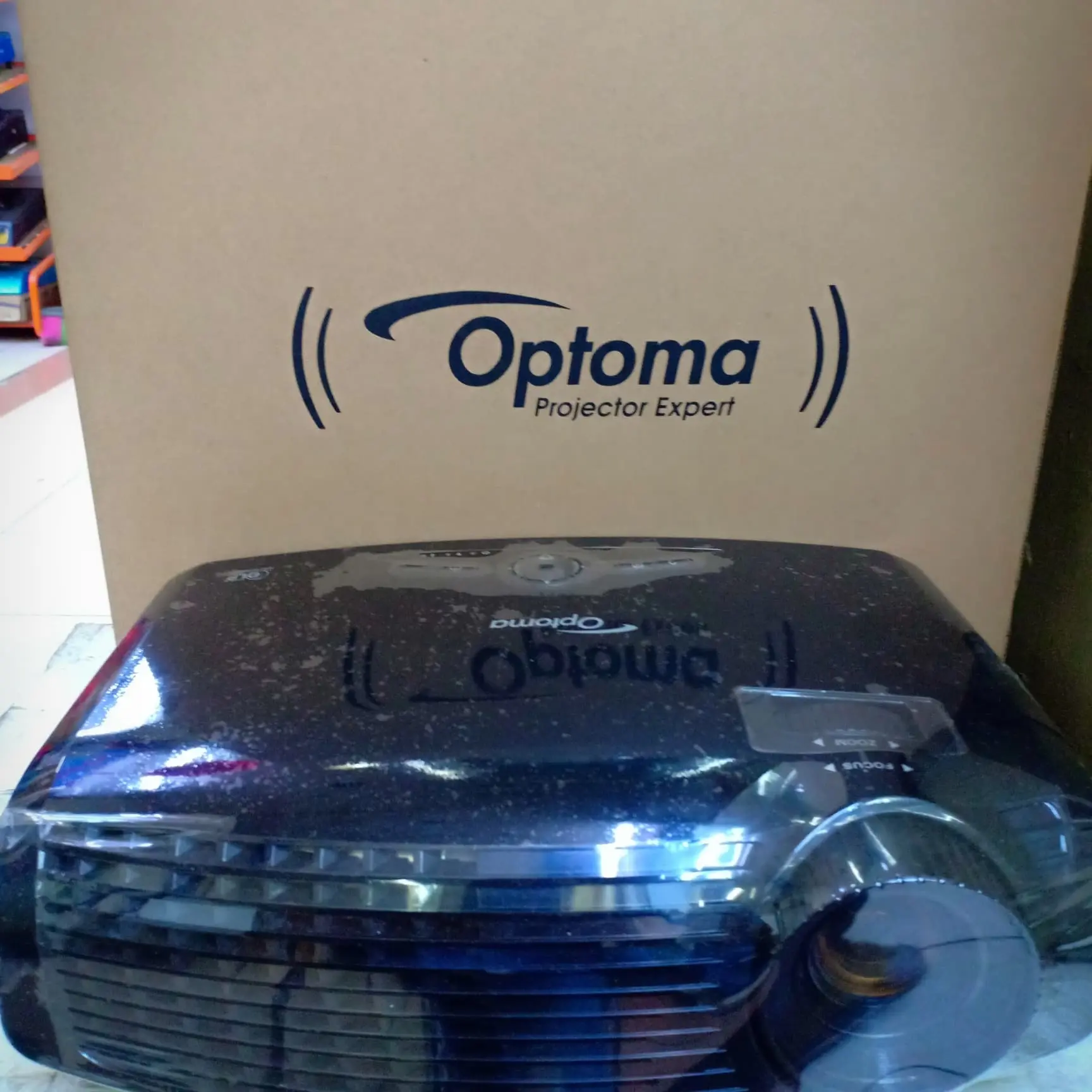 PROYEKTOR OPTOMA EX762. WXGA