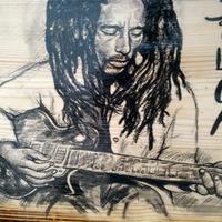 Gambar Lukisan Kayu Jatibelanda Bob Marley 3 Little bird Hiasan Dinding Cafe dari CV RUMAH KREASI 168 Kota Cirebon 4 Tokopedia