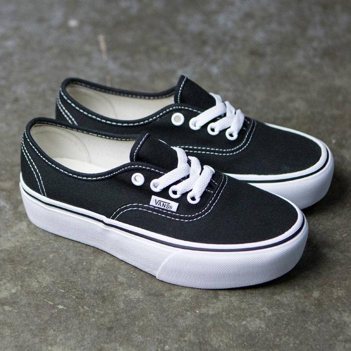 Gambar VANS AUTHENTIC PLATFORM BLACK/WHITE dari peystuff Kab. Kediri Tokopedia
