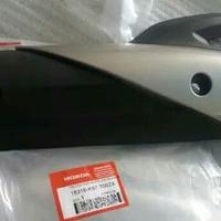 Gambar cover pelindung knalpot pcx 150 pcx150 lokal 2018 original dari Cahaya Abadi00 Kota Administrasi Jakarta Barat 1 Tokopedia