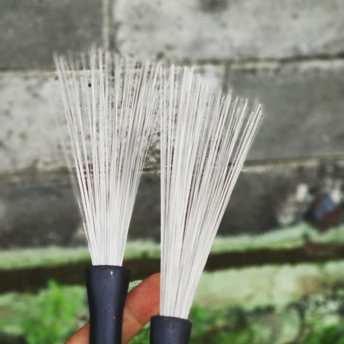 Gambar stick brush cajon/stik cajon/stick brush/stik kajon/jazziepro/jazzie dari Jazzie Production Kab. Bantul Tokopedia