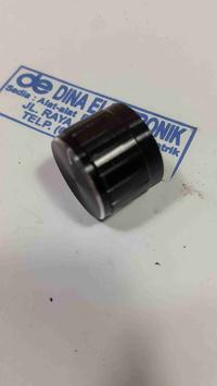 Gambar KENOP KENOB KNOP KNOB POTENSIO TANGGUNG 20 MM METAL HITAM dari DINA ELEKTRONIK Kab. Jember 4 Tokopedia