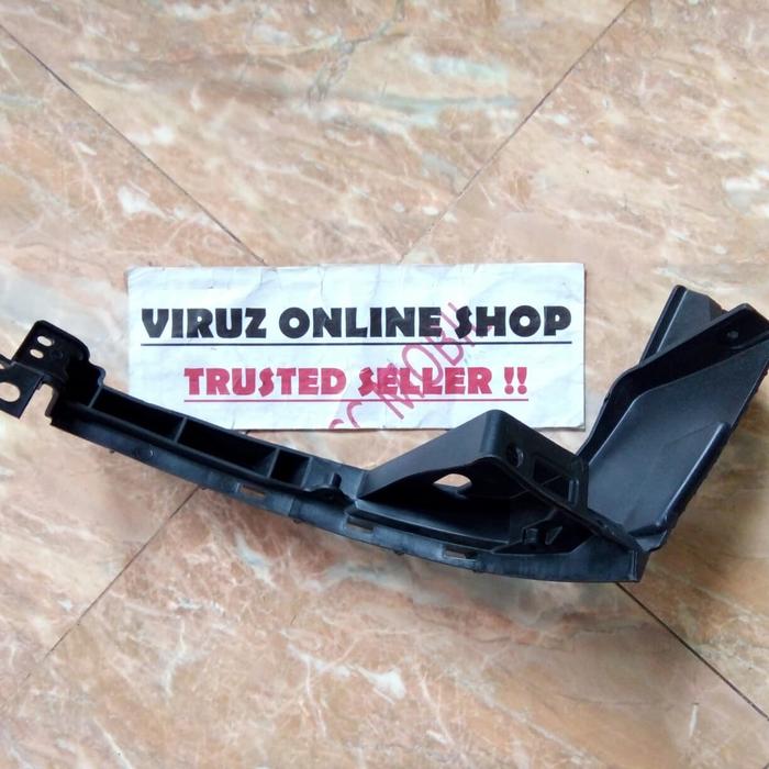 Gambar HOLDER BRACKET BRAKET BREKET KANCINGAN BEMPER DEPAN KARIMUN ESTILLO dari Viruz Online Shop Kota Surabaya Tokopedia
