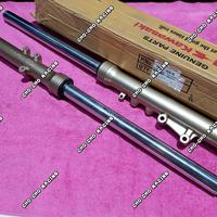 Gambar SHOCKBREAKER DEPAN SET NINJA RR OLD ZX150 GOLD ORIGINAL KAWASAKI dari CHOCHO RACING Kota Bandung 1 Tokopedia