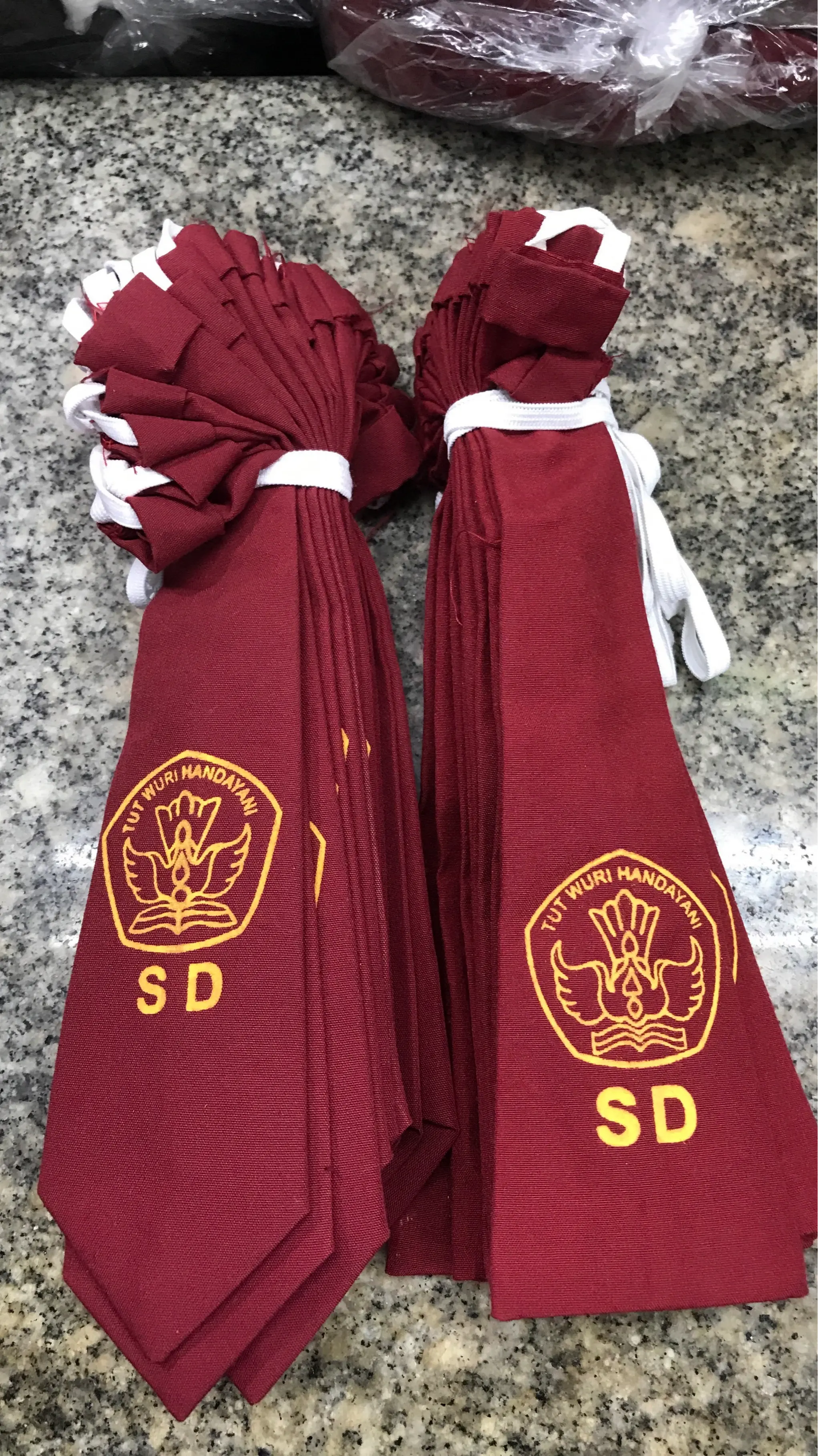 Dasi SD Sablon Laki/Perempuan Bahan KAMATEX halus
