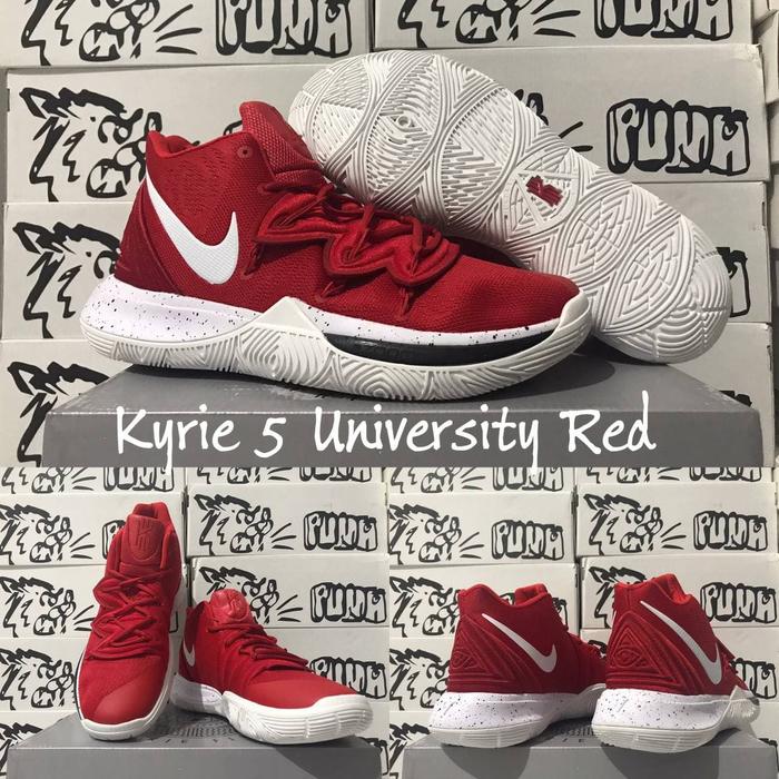 Gambar Sepatu Basket Kyrie 5 University Red Merah dari Elite Basketball Store Kota Batam Tokopedia