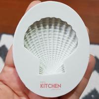 Gambar CETAKAN SILIKON KERANG LAUT FAN SHELL GARIS MELINTANG M SILICONE MOLD dari Mrs Kitchen Kota Administrasi Jakarta Barat 2 Tokopedia