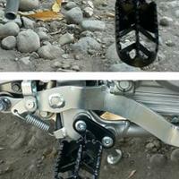 Gambar Step mundur klx 150 plus ijakan rem dan operan gigi dari DISTROMXBANDUNG Kota Bandung 3 Tokopedia