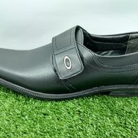 Gambar Sepatu Pantofel kerja kantor Pria perekat dari PUTRA SOLO_NEW Kab. Cirebon 2 Tokopedia