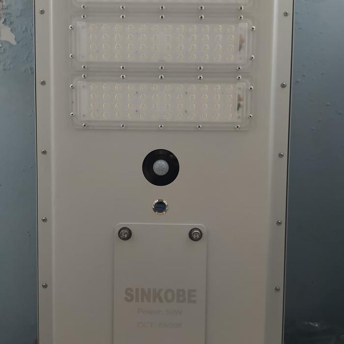 Gambar PJU ALL IN ONE SINKOBE T13- 50 W LED LI-ION SOLR MONO GALV IRON CASE dari Andalan Battery Kota Tangerang Tokopedia