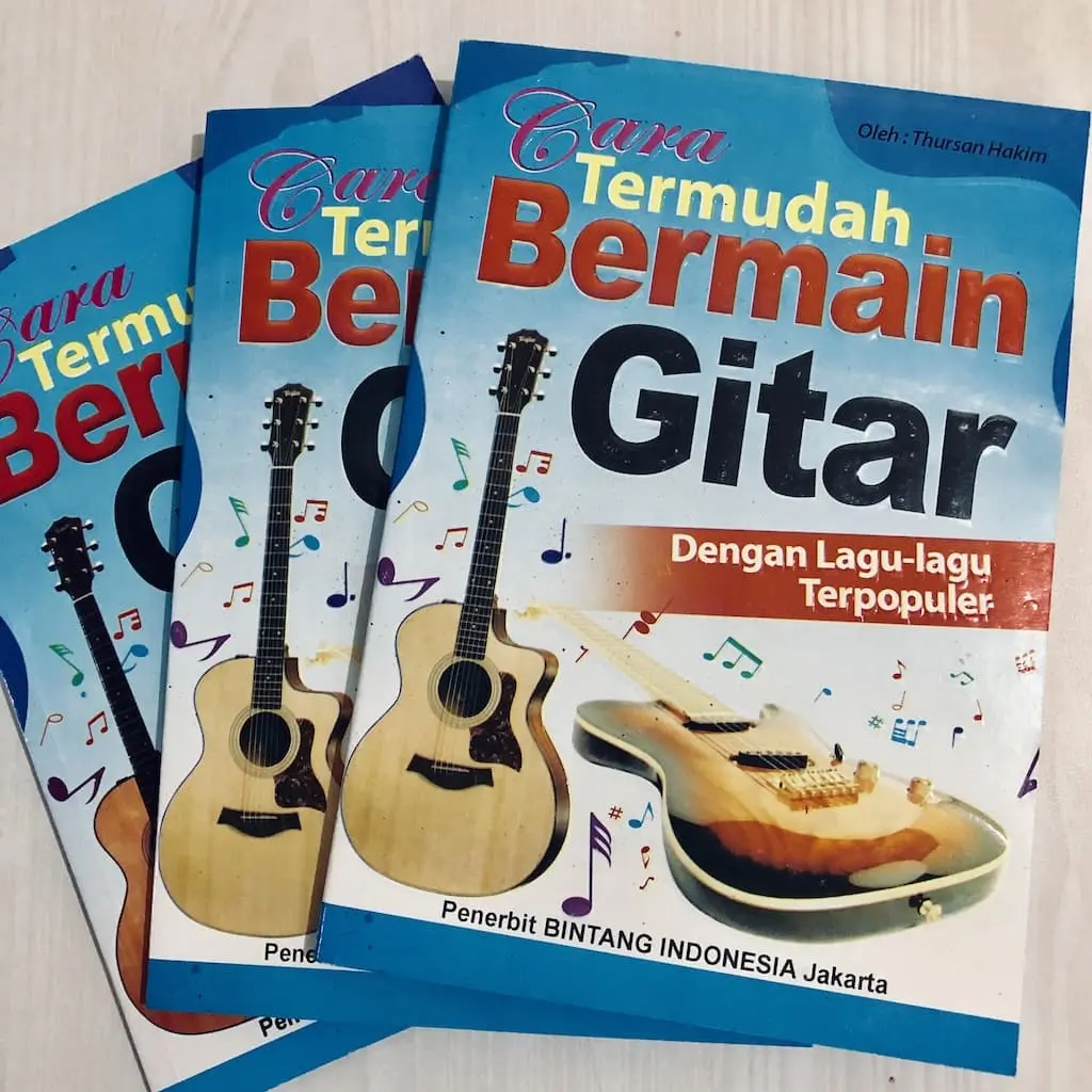 Cara Termudah Bermain Gitar Dengan Lagu-Lagu Terpopuler