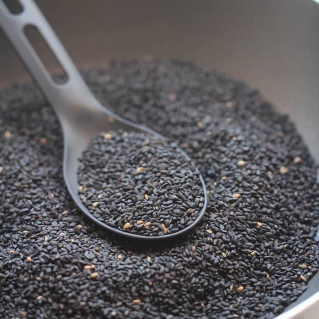 Gambar 500 Gr Wijen Hitam Panggang - Roasted / Toasted Black Sesame Seeds dari Debbie Co. Kota Administrasi Jakarta Utara Tokopedia