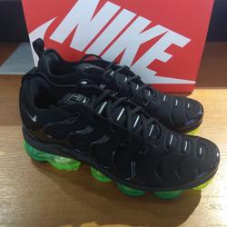 harga nike vapormax plus original