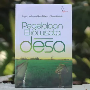 Buku Pengelolaan Ekowisata Desa - Hayat dkk