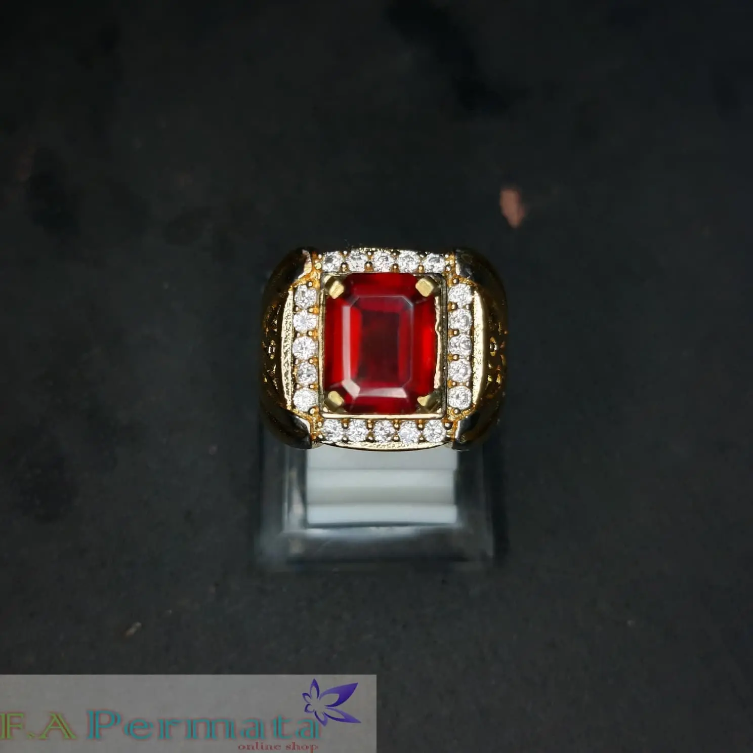 CINCIN NATURAL RED GARNET HESSONITE TOP LUSTER