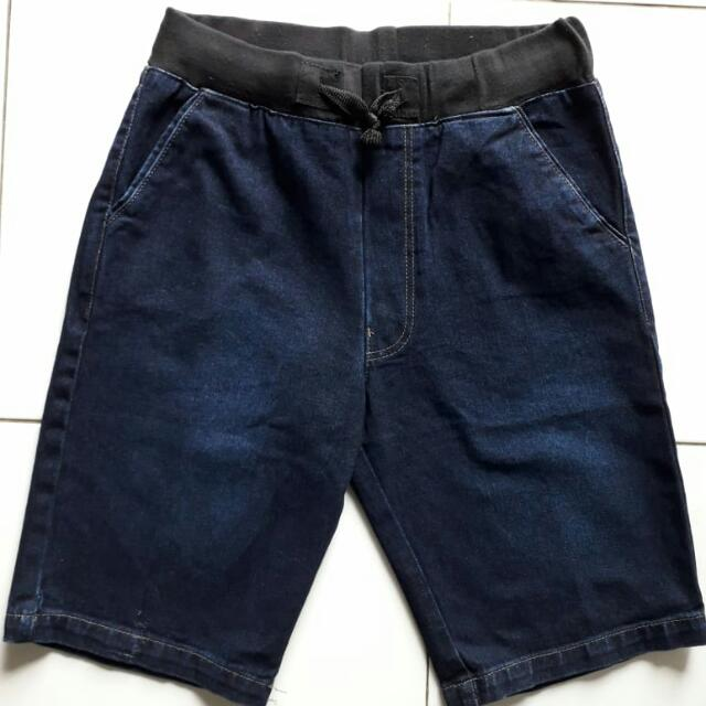 Gambar celana pendek jeans pinggang karet dari hrs jeans Kota Administrasi Jakarta Utara Tokopedia