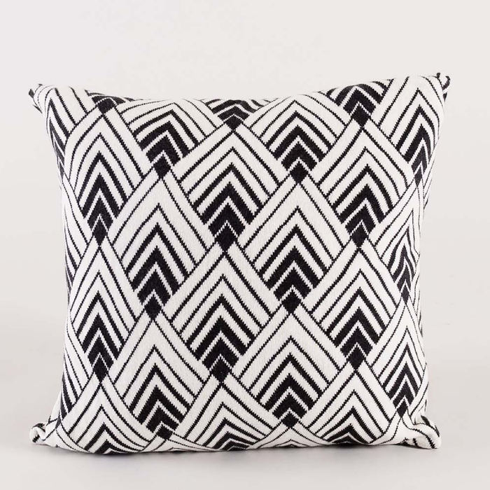 Gambar Norby Cushion 45 x 45 Black White Bantal Rajut Etnik Skandinavia dari NAGAREY Kota Administrasi Jakarta Barat Tokopedia