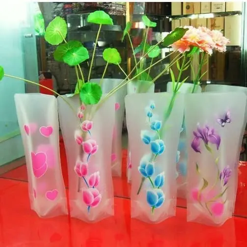 Vas Bunga Lipat dari Plastik