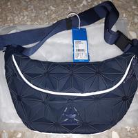 Gambar Adidas originals Waist bag XENO x ISSEY MIYAKE 100% ORIGINAL waistbag dari Sam Sneaker Store Kota Administrasi Jakarta Timur 5 Tokopedia