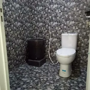 Contoh pemakaian Bak Mandi Marmer Cat Hitam di rumah Customer kami