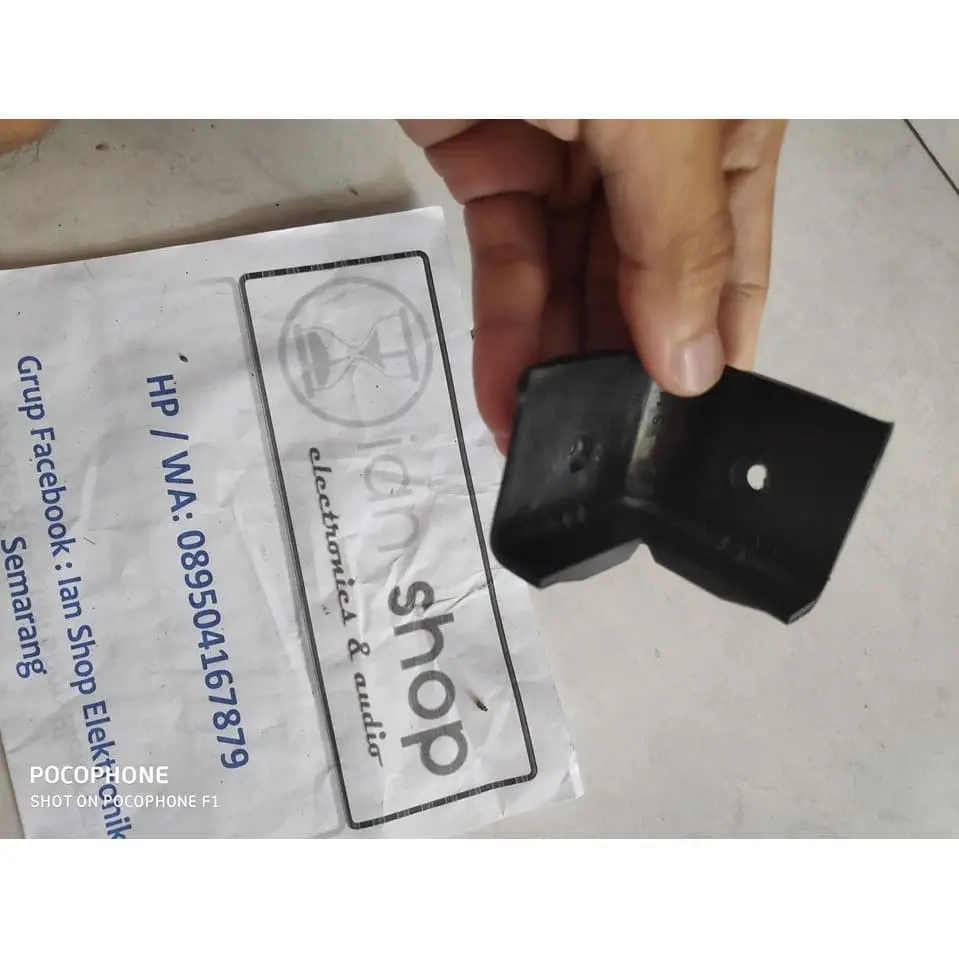 Siku Box Speaker Plastik Kecil Ukuran 4,5 x 4,5 cm