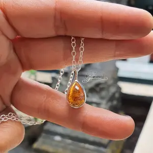 AMBER NECKLACE