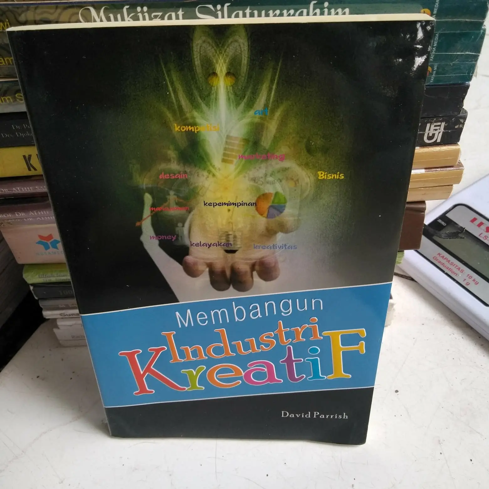 membangun industri kreatif. vta4 mb4 mb9