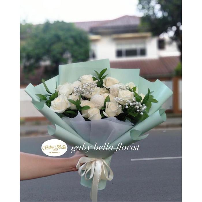 Gambar Hand Bouquet Bunga Kado Birthday Bunga Putih Buket Ultah Buket Mawar Fresh Bouquet Wisuda Anniversary Gaby Bella Florist dari Gaby Bella Florist Kota Administrasi Jakarta Selatan Tokopedia