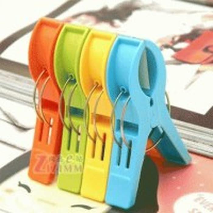 Gambar Jepitan Jemuran Besar dan Kuat (1 Set Isi 4) dari Dunia Jasmine Kota Surabaya Tokopedia