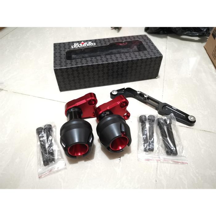 Gambar SLIDER PELINDUNG KNALPOT BLACK DIAMOND CNC PCX XMAX ADV NMAX AEROX dari Lestari Motor 2 Kota Administrasi Jakarta Barat Tokopedia