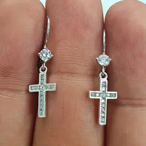 anting desi kawatan salib mata ad putih emas 75% 750 75 % variasi