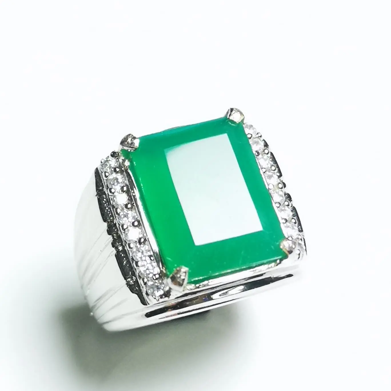 Natural Chrysoprase Chalcedony Top Kristal