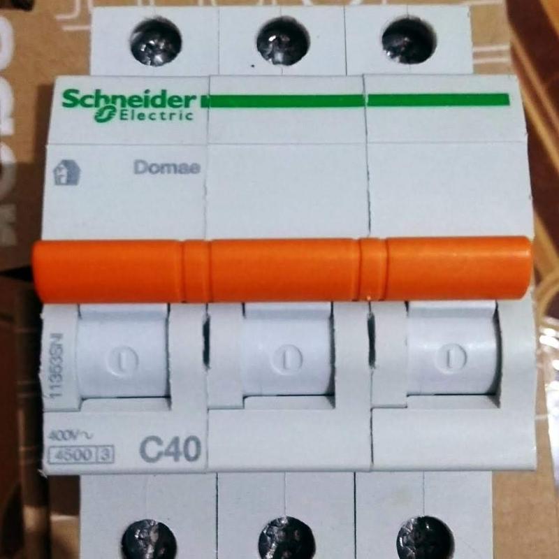 Mcb schneider domae 3p 40a/C40 0