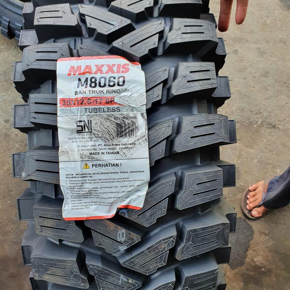 ban mobil maxxis 35 x 12.5 x 17 mt 8060 trepador