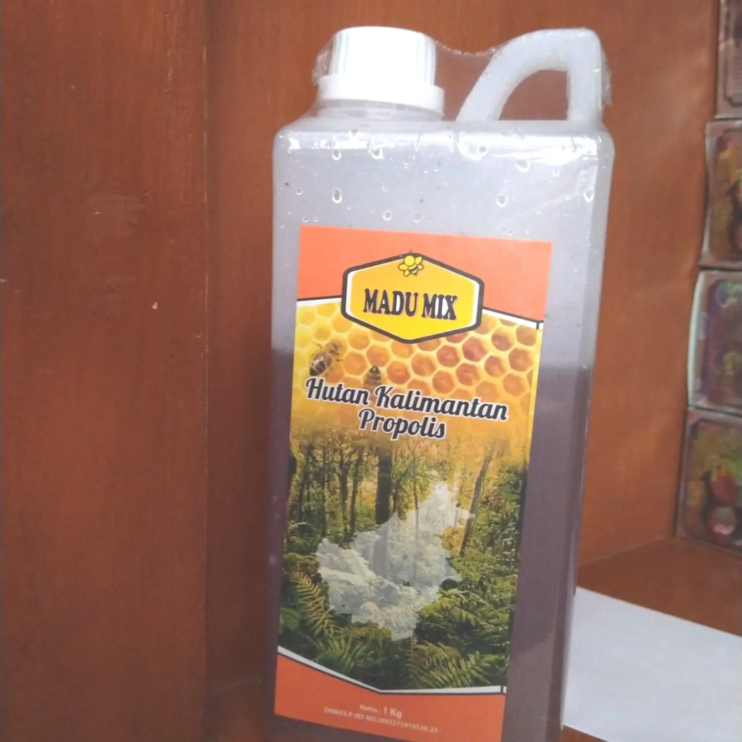 Madu Kalimantan 1 kg plus Propolis