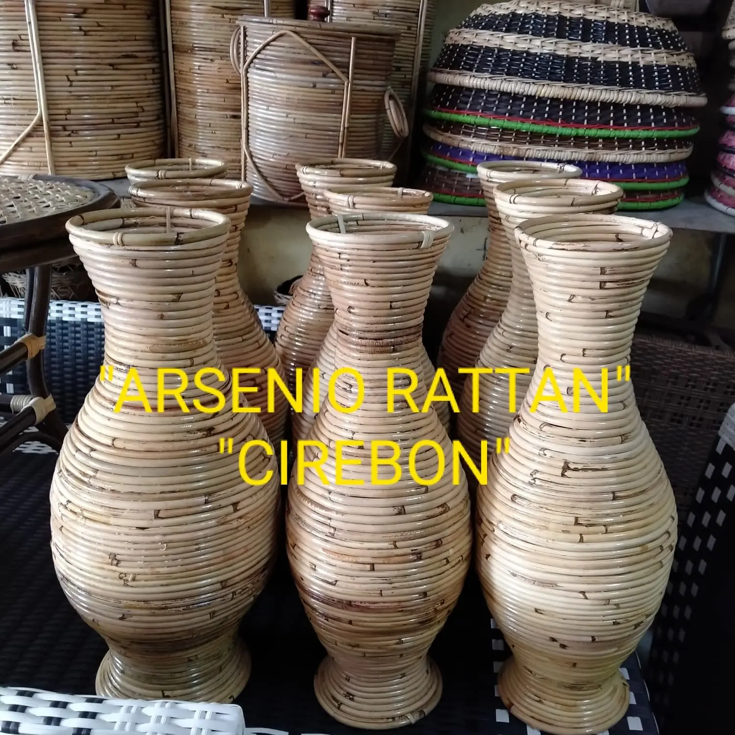 Vas Pot Guci Tempat Bunga Dari Rotan Tinggi 50 cm